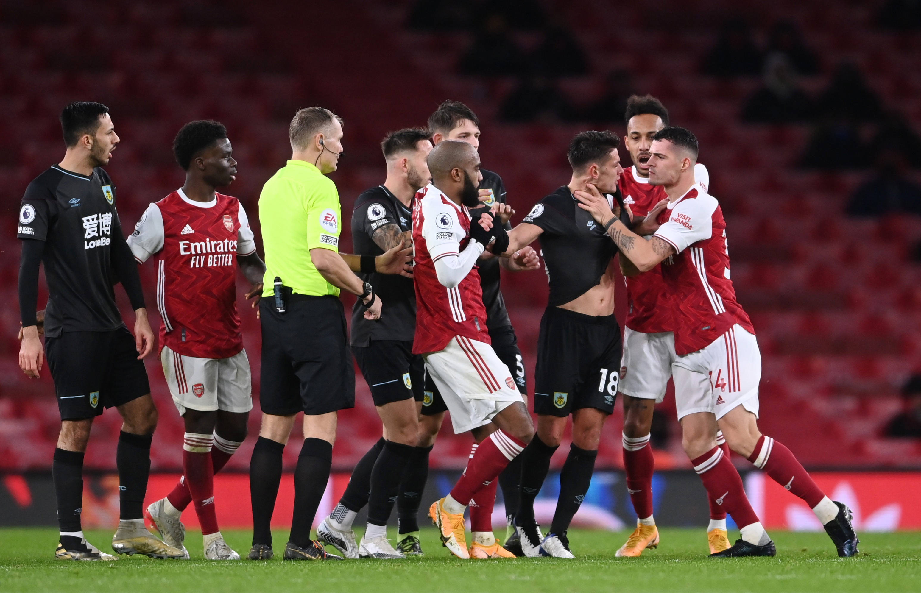 全球球迷反 全球球迷反