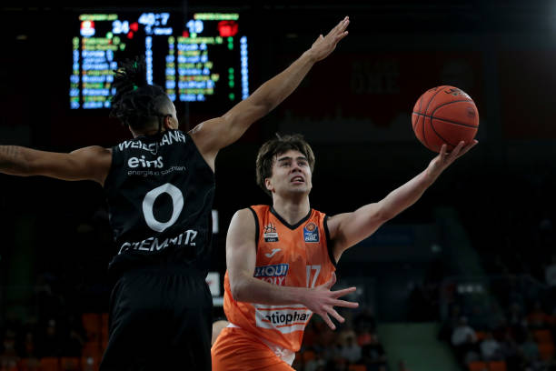 四双并非偶 四双并非偶